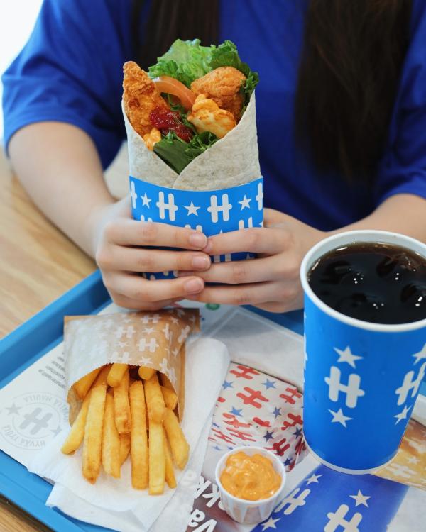 Kana-halloumitortilla